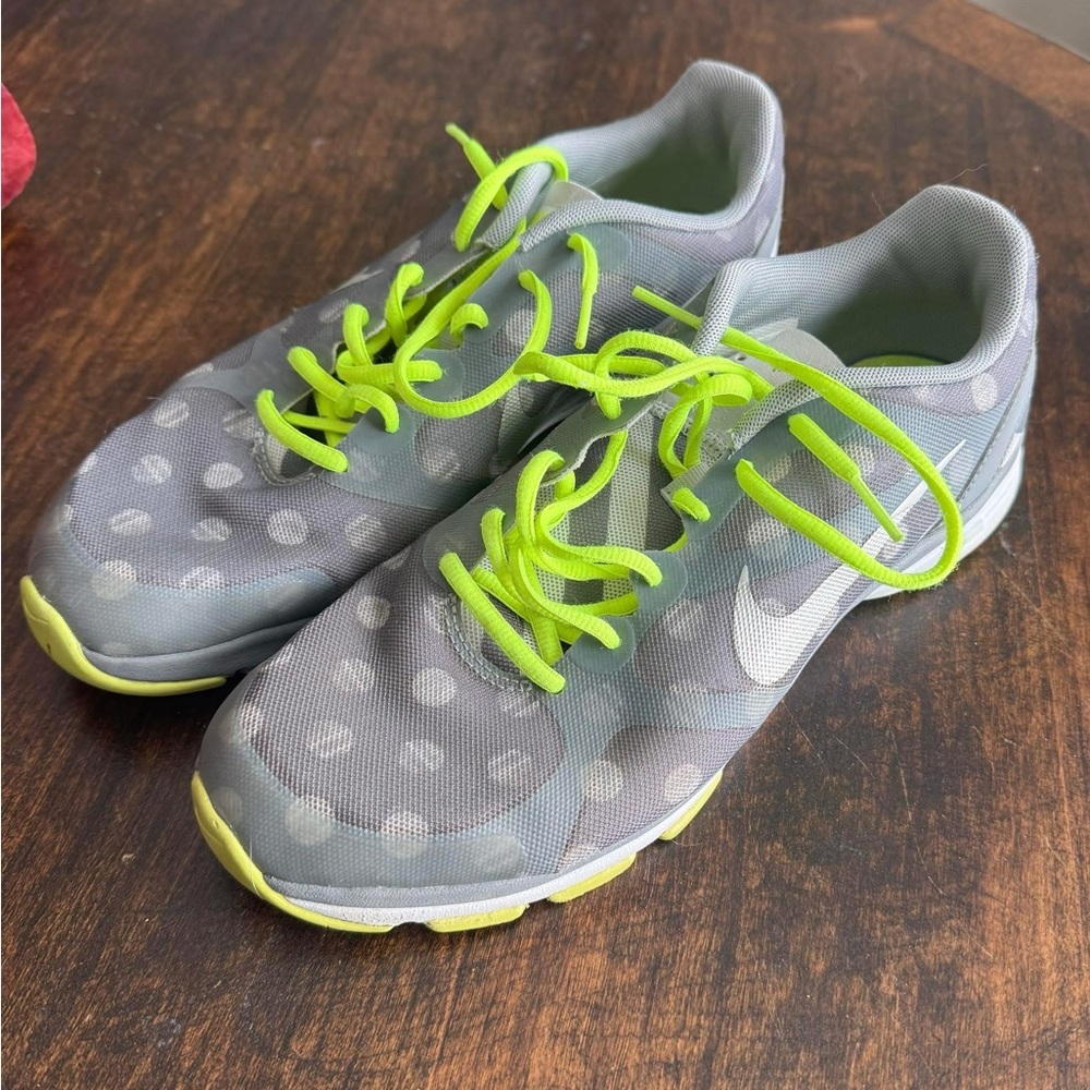 Nike Dual Fusion Athletic Walking Running Gray/Volt Polka Dot Shoes Women’s 10